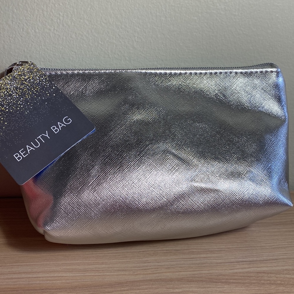 Beauty Bag - Picture 3 of 7